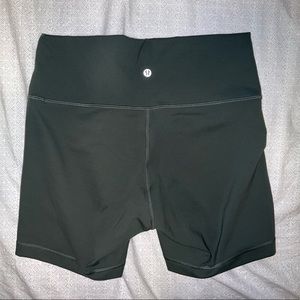Lululemon Wunder Train Bike Shorts